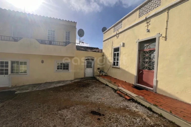 Moradia T1 para Venda em Loule (São Sebastião) Foto 2