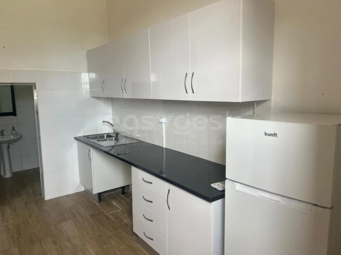 Moradia T1 para Venda em Loule (São Sebastião) Foto 9