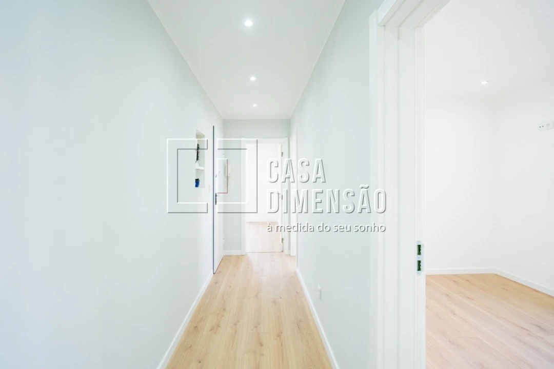 Apartamento T2 para Venda em Águas Livres Foto 4