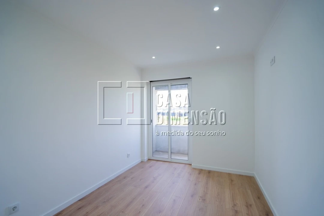 Apartamento T2 para Venda em Águas Livres Foto 21