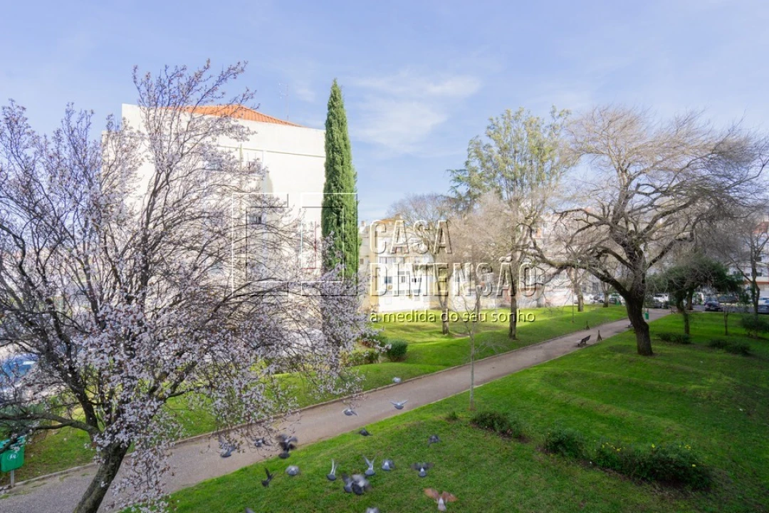 Apartamento T2 para Venda em Águas Livres Foto 31