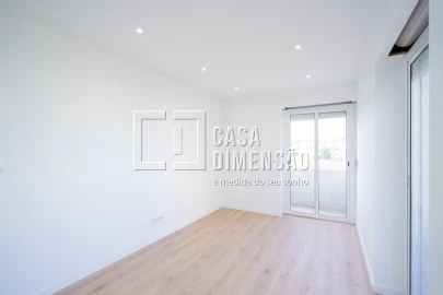Apartamento T2 para Venda em Águas Livres