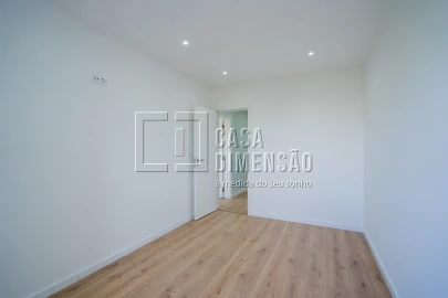 Apartamento T2 para Venda em Águas Livres