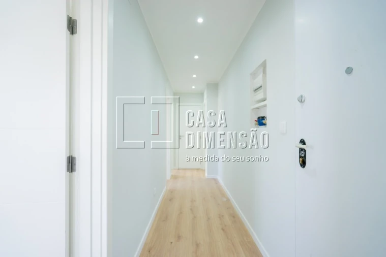 Apartamento T2 para Venda em Águas Livres Foto 3