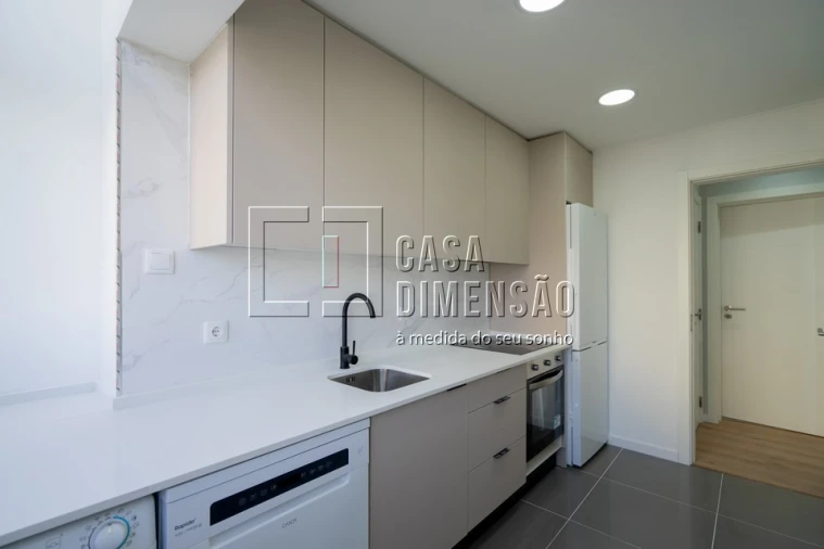 Apartamento T2 para Venda em Águas Livres Foto 17