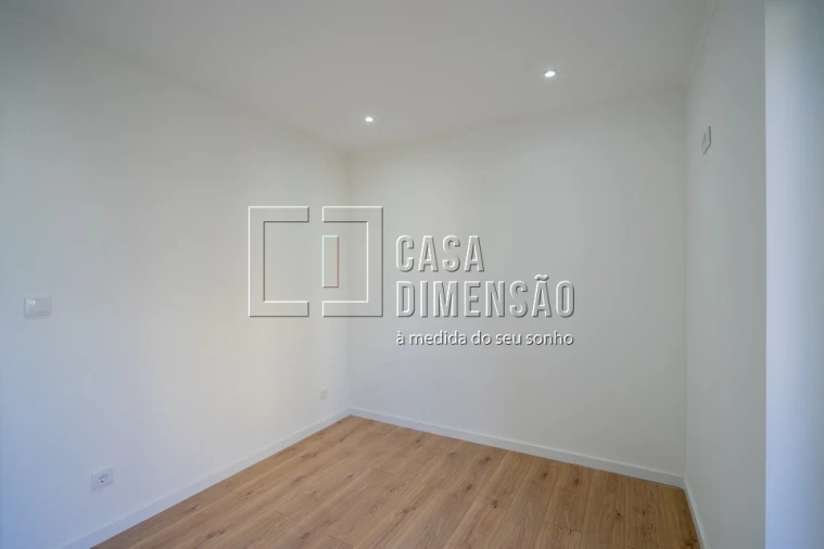 Apartamento T2 para Venda em Águas Livres Foto 20