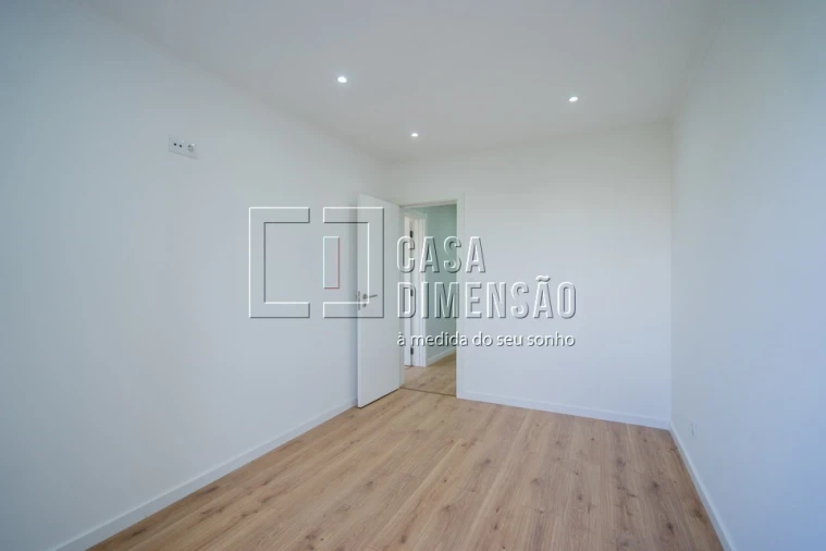 Apartamento T2 para Venda em Águas Livres Foto 23