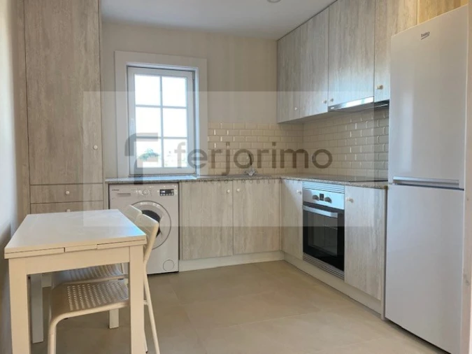 Apartamento T1 para Arrendamento em Azurem Foto 3