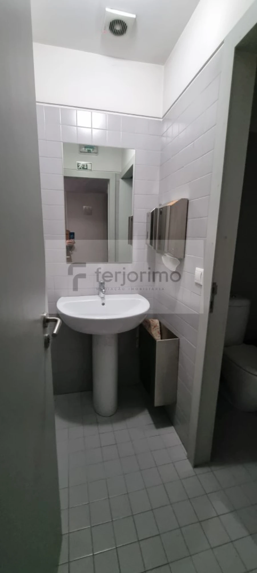 Prédio para Arrendamento em Oliveira, São Paio e São Sebastião Foto 18