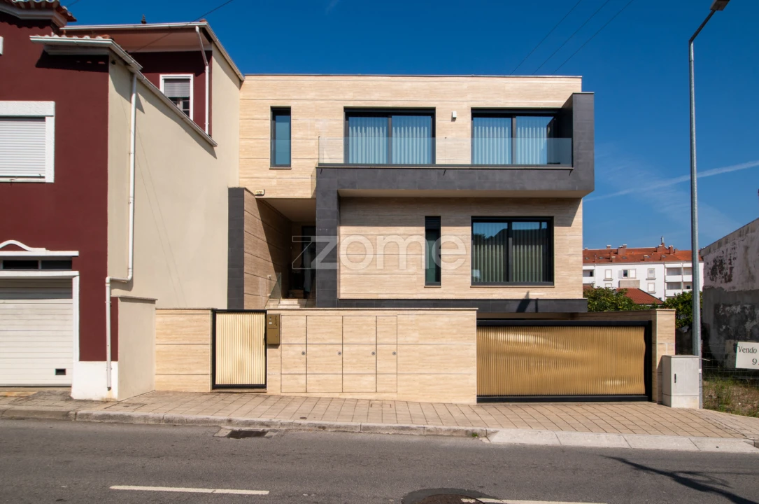 Moradia T4 para Venda em Ermesinde Foto 44