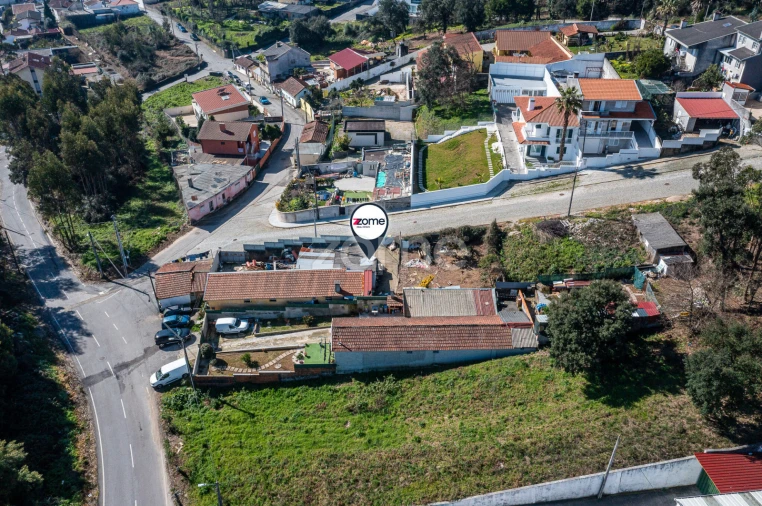 Moradia T3 para Venda em Argoncilhe Foto 20