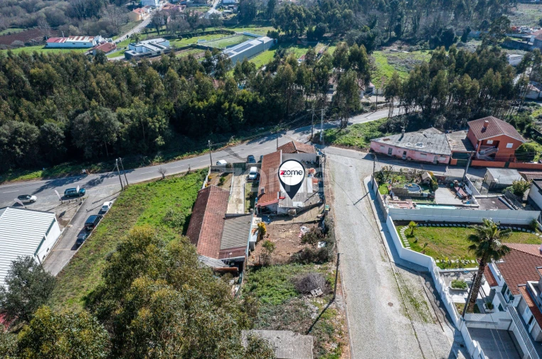 Moradia T3 para Venda em Argoncilhe Foto 22