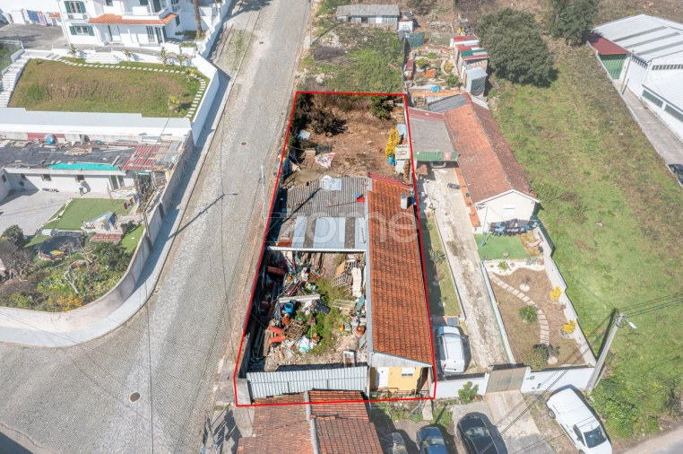 Moradia T3 para Venda em Argoncilhe Foto 3