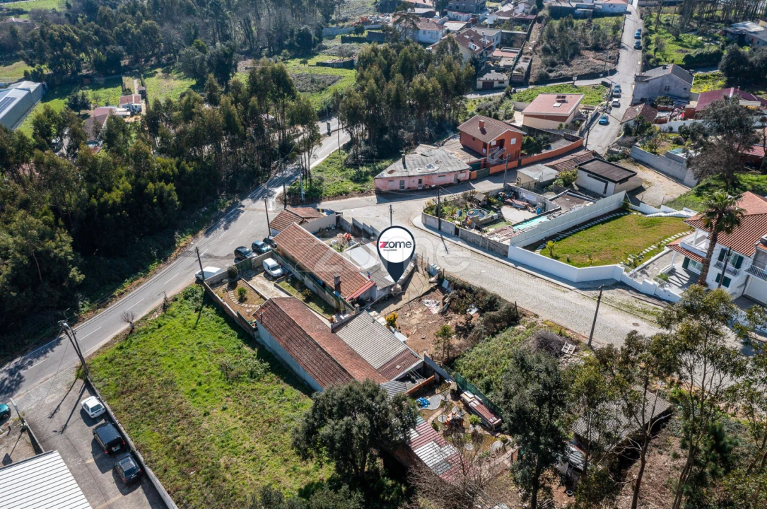 Moradia T3 para Venda em Argoncilhe Foto 21