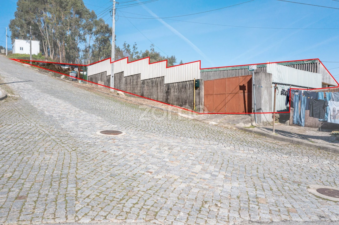 Moradia T3 para Venda em Argoncilhe Foto 4