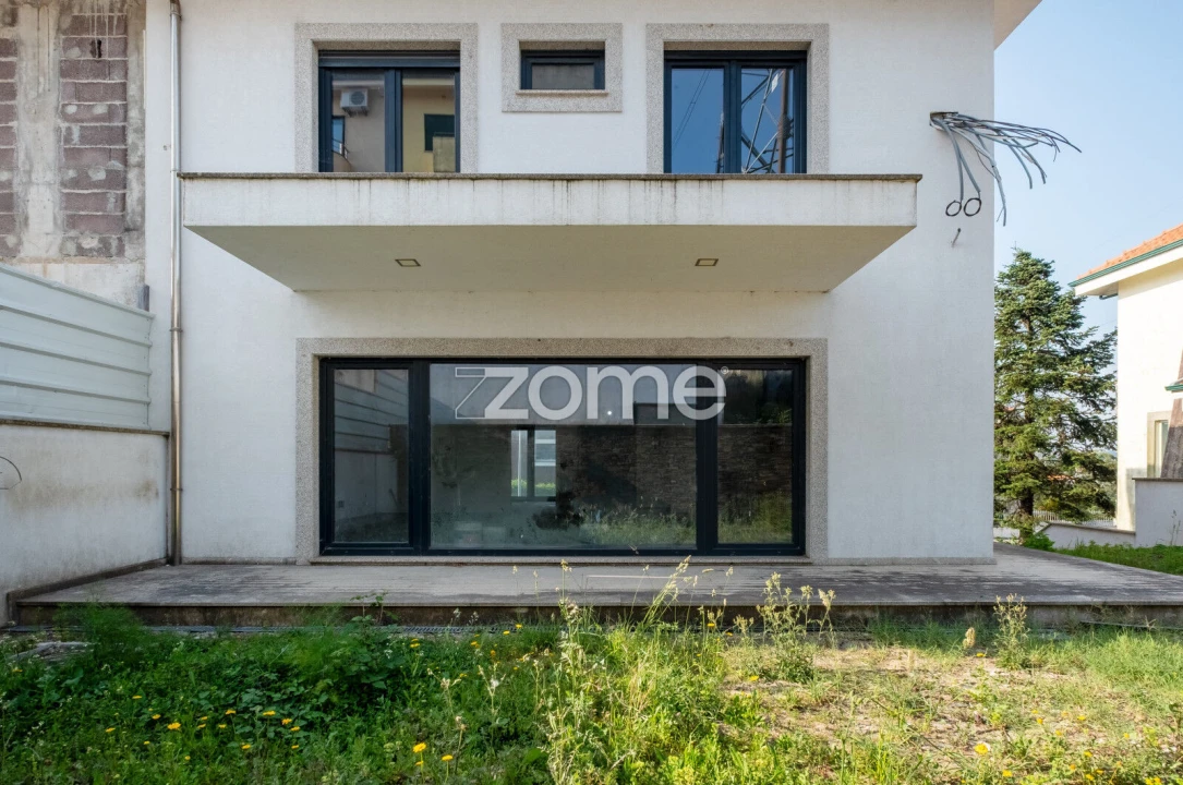 Moradia T3 para Venda em Campo e Sobrado Foto 24