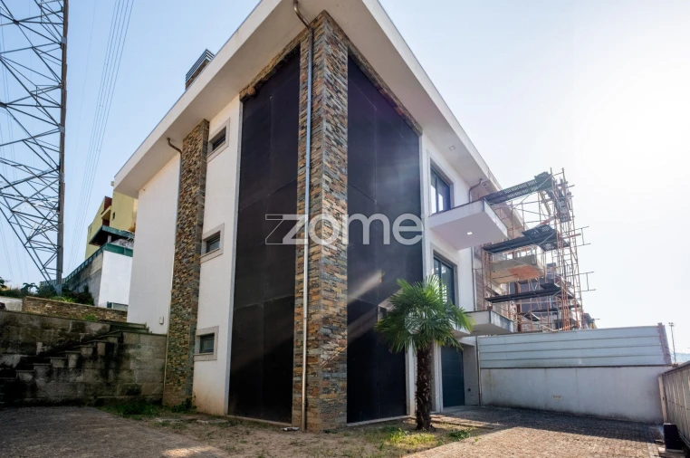 Moradia T3 para Venda em Campo e Sobrado Foto 8