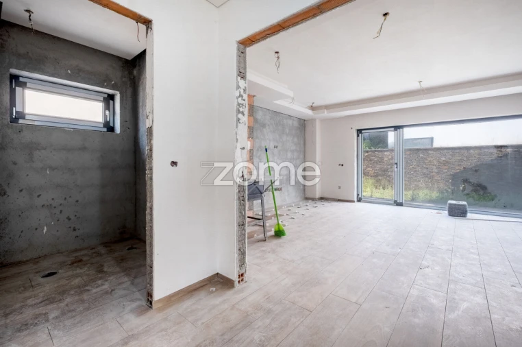 Moradia T3 para Venda em Campo e Sobrado