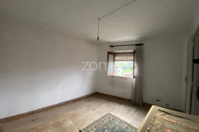 Moradia T4 para Venda em Souselas e Botão