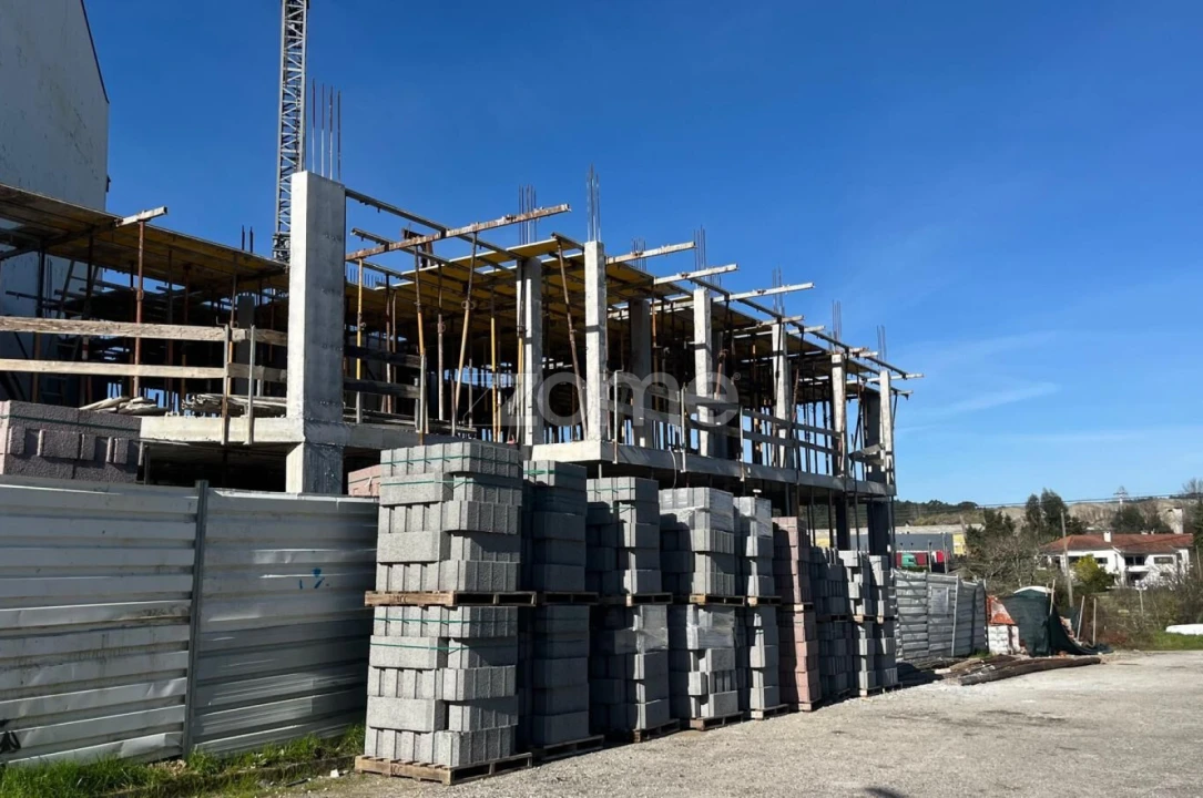 Apartamento T2 para Venda em Rio de Loba Foto 4