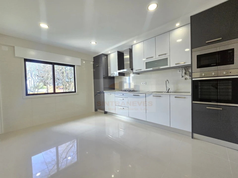 Apartamento T2 para Venda em Águas Livres Foto 4