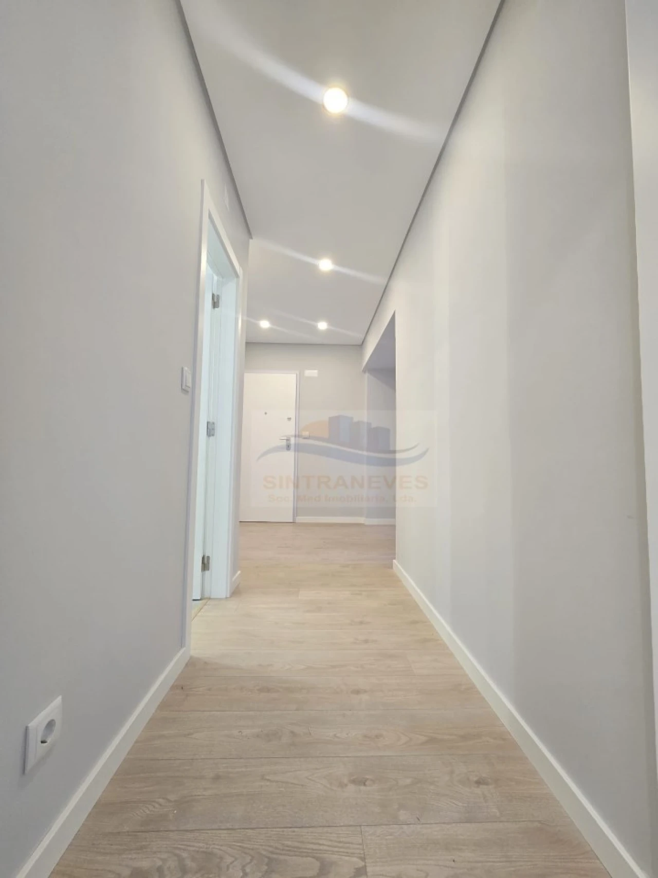 Apartamento T2 para Venda em Águas Livres Foto 29