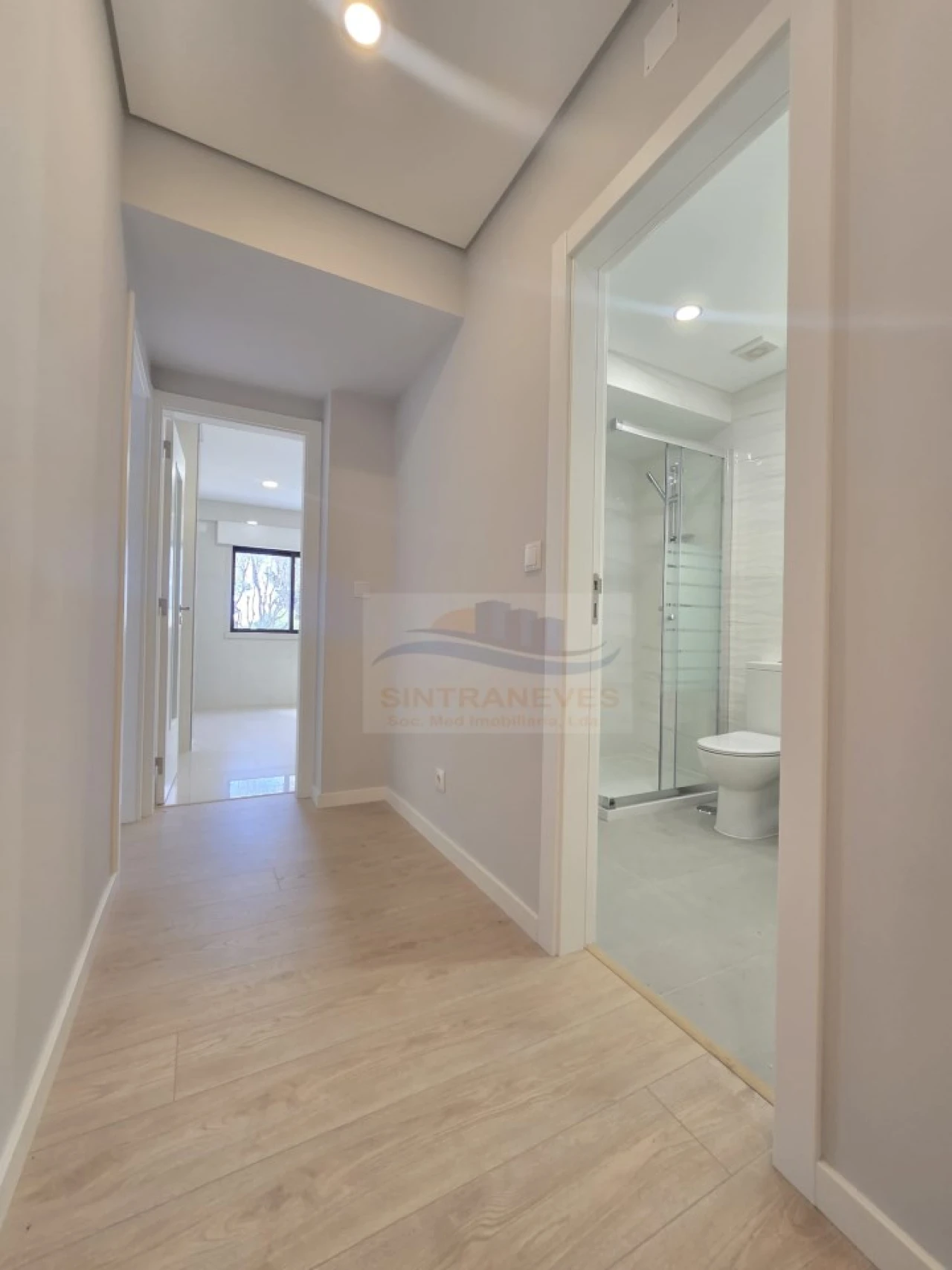 Apartamento T2 para Venda em Águas Livres Foto 31