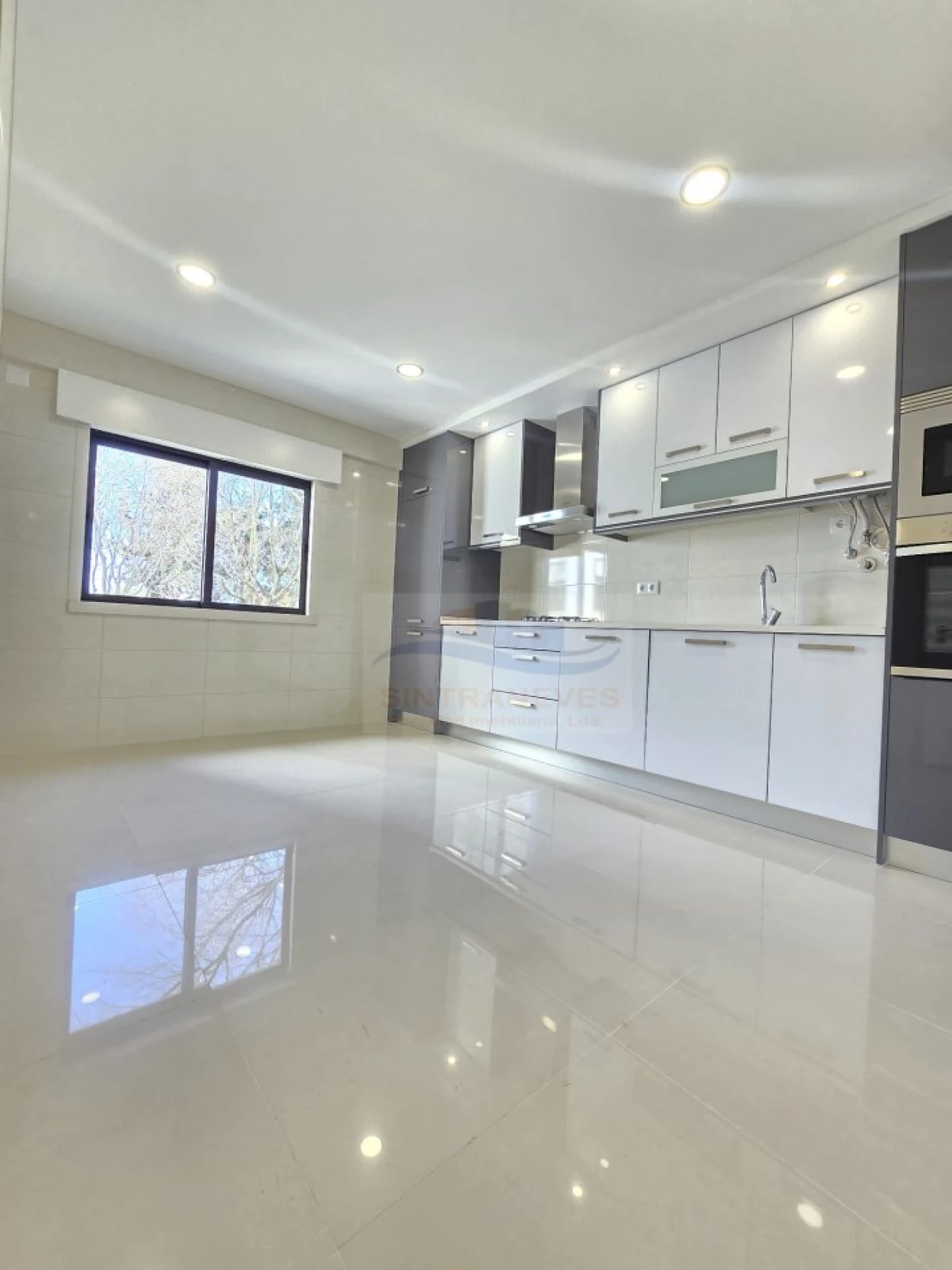 Apartamento T2 para Venda em Águas Livres Foto 32