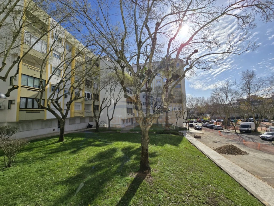 Apartamento T2 para Venda em Águas Livres Foto 39