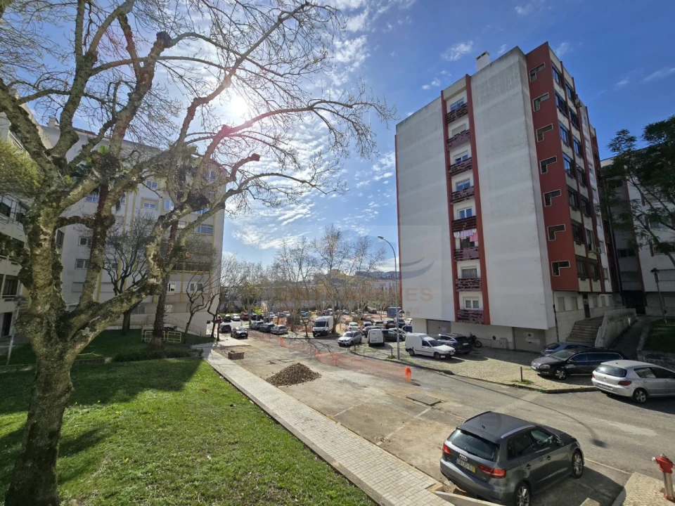 Apartamento T2 para Venda em Águas Livres Foto 41