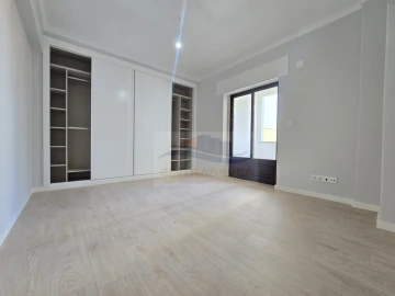 Apartamento T2 para Venda em Águas Livres