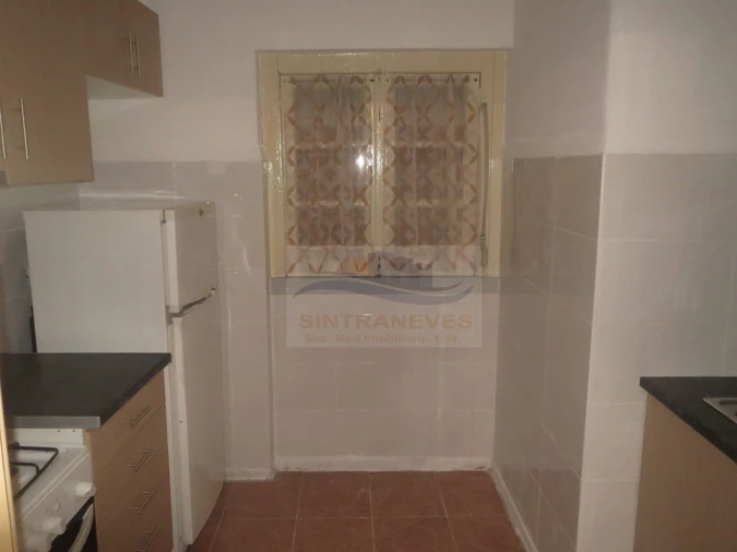 Apartamento T2 para Venda em Pontinha e Famões Foto 11