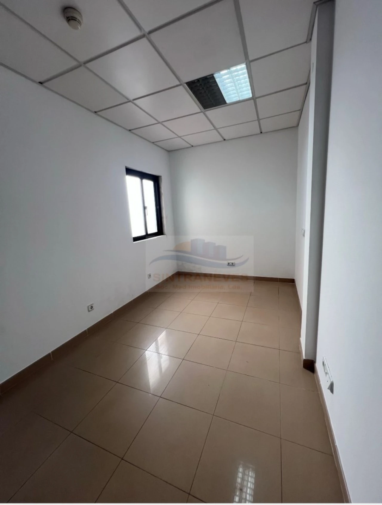 Apartamento T1 para Venda em Águas Livres Foto 4