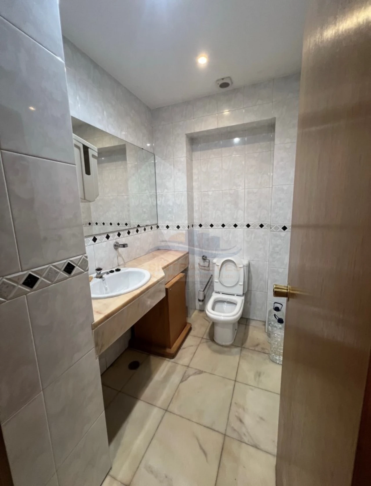 Apartamento T1 para Venda em Águas Livres Foto 6