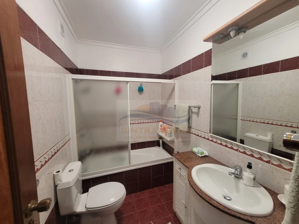 Apartamento T2 para Venda em Massamá e Monte Abraão Foto 11