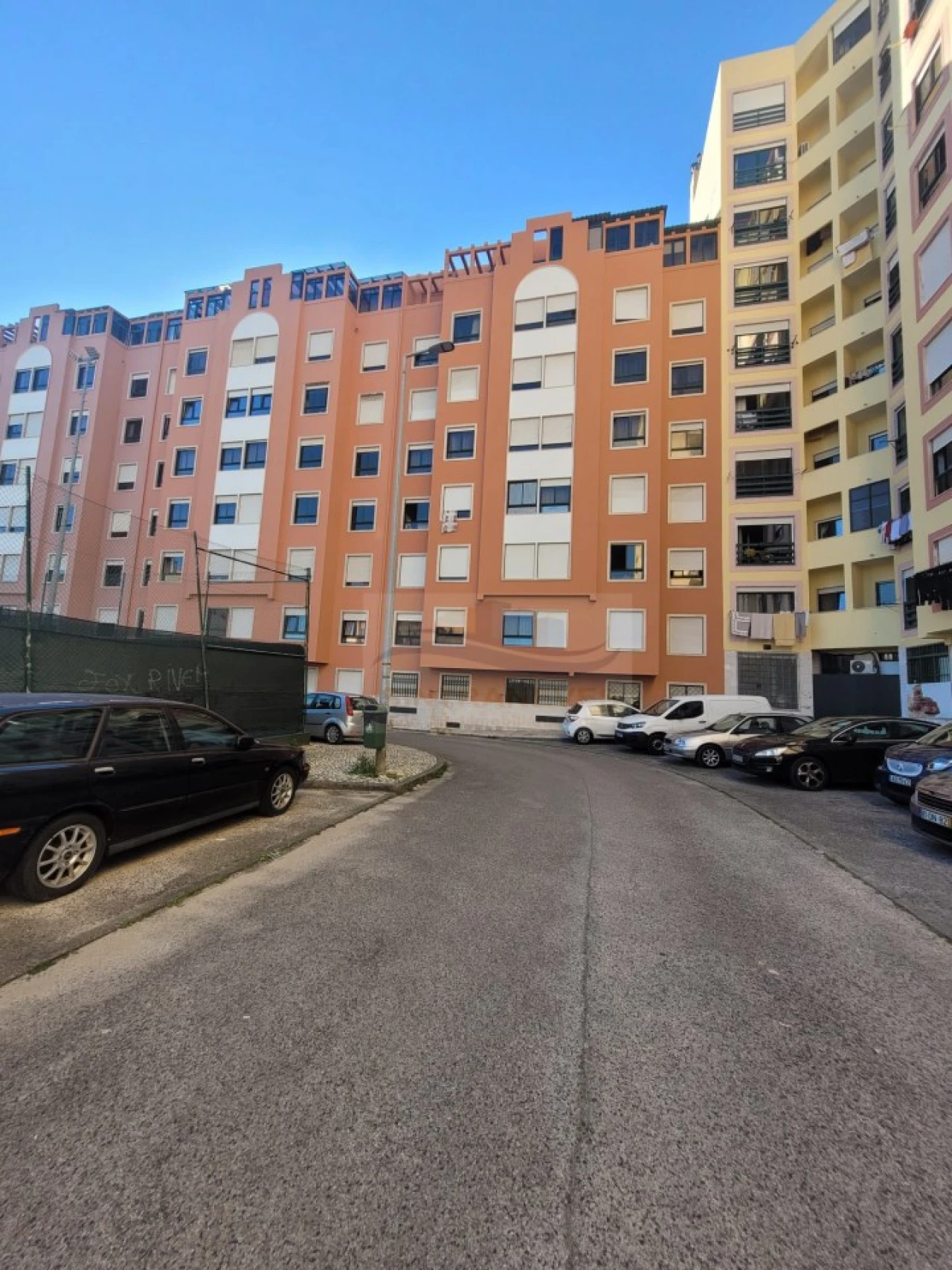 Apartamento T2 para Venda em Massamá e Monte Abraão Foto 14