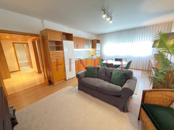Apartamento T2 para Arrendamento em Parque das Nações Foto 5