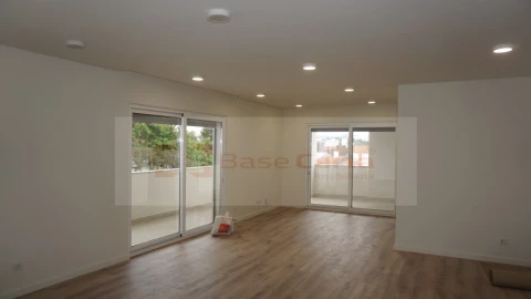 Apartamento T3 para Venda em Almada, Cova da Piedade, Pragal e Cacilhas