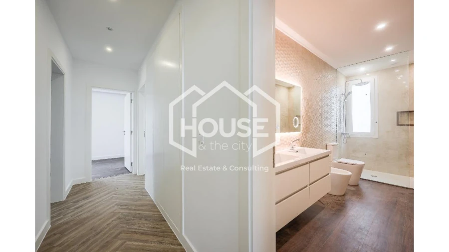 Moradia T5 para Venda em Gafanha da Encarnação Foto 27