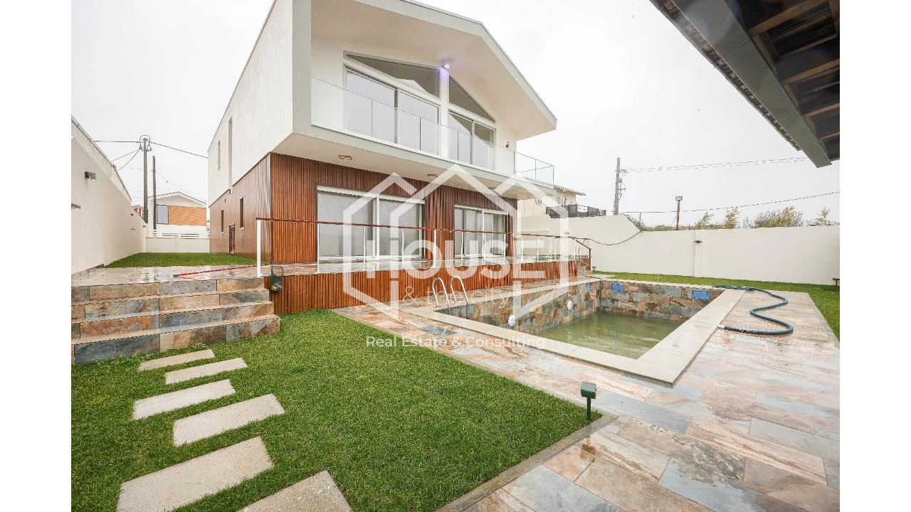 Moradia T5 para Venda em Gafanha da Encarnação Foto 5