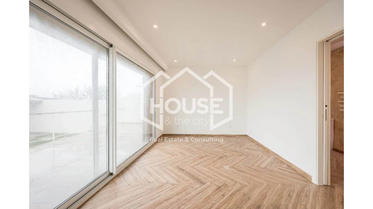 Moradia T5 para Venda em Gafanha da Encarnação Foto 40