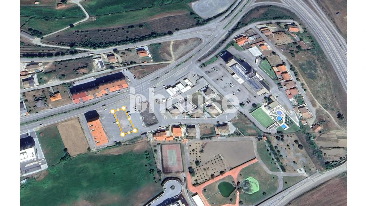 Terreno para Venda em Sé, Santa Maria e Meixedo Foto 2