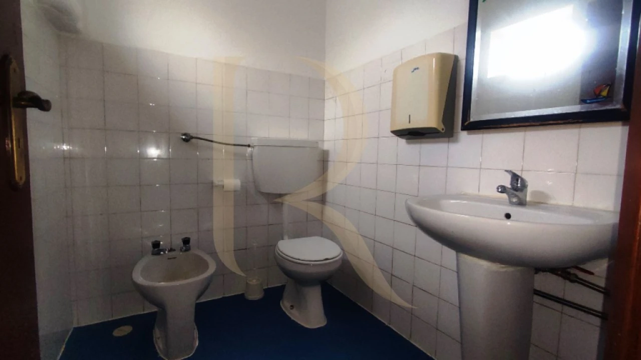 Loja para Arrendamento em Seixal, Arrentela e Aldeia de Paio Pires Foto 8