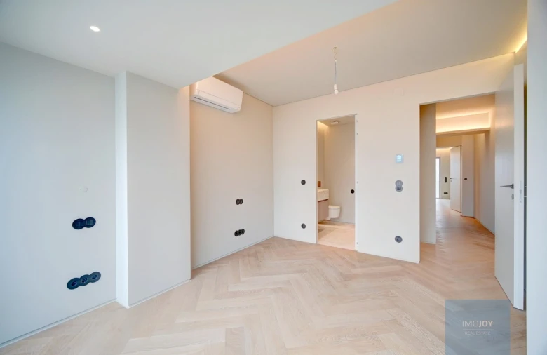 Apartamento T3 para Venda em Santo António Foto 18