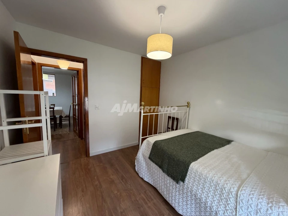 Apartamento T2 para Arrendamento em São Mamede de Infesta e Senhora da Hora Foto 13