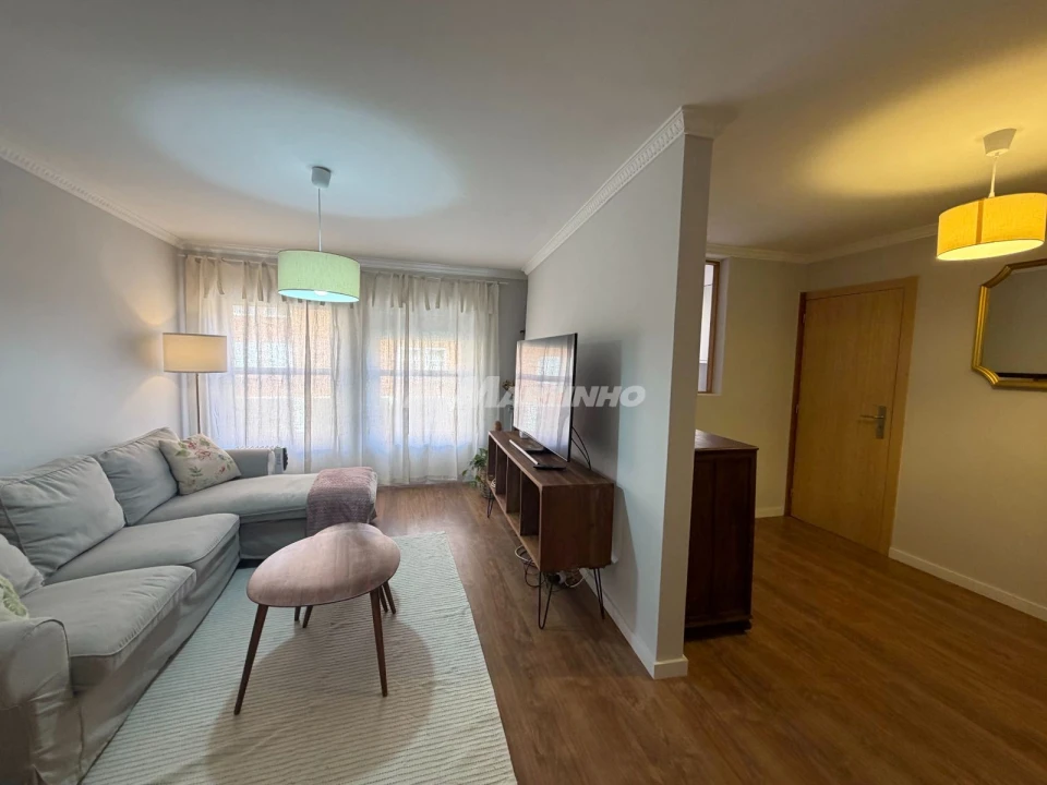 Apartamento T2 para Arrendamento em São Mamede de Infesta e Senhora da Hora Foto 10