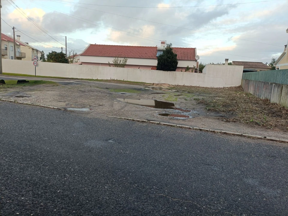 Terreno para Venda em Alenquer (Santo Estêvão e Triana) Foto 2