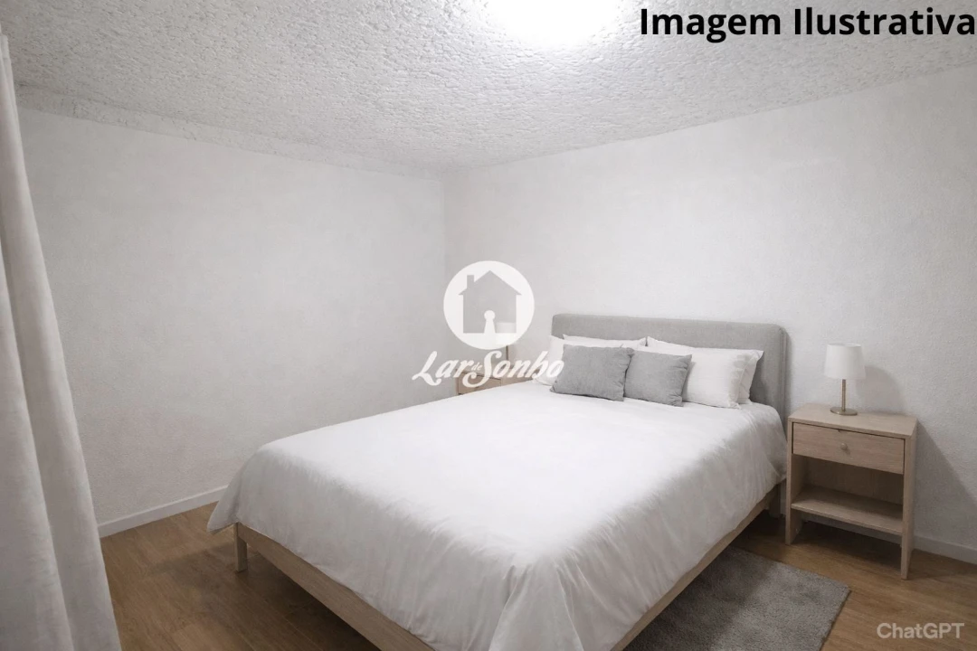 Moradia T4 para Venda em Laundos Foto 4