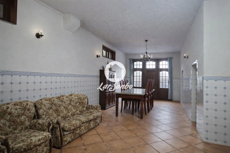 Moradia T4 para Venda em Laundos Foto 10