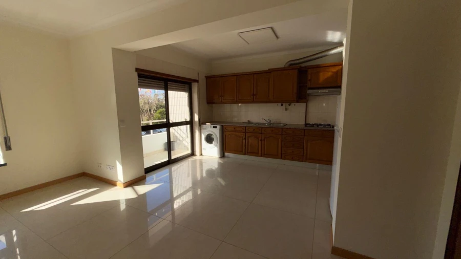 Apartamento T2 para Venda em Tavarede Foto 3